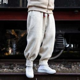 Pantaloni da uomo HOUZHOU Pantaloni invernali da uomo Pantaloni neri Pantaloni casual in pile da uomo Abbigliamento con pile Khaki Harajuku Streetwear coreano Hip Hop 5XL Z0225