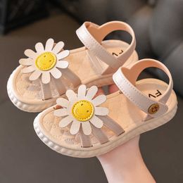 Sandals Fashion Girls Sandals Fashion Big Sunflower Soft Sole Nonslip Sandals Kids Beach Shoes 48 Years Children Summer Shoes Z0225