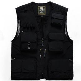 Men s Vests Men Quick Dry Breathable Multi Pocket Mesh Sleeveless Jackets Unloading P ography Hiking Plus Size 7XL 230225