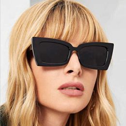 Güneş gözlükleri moda kare kelebek güneş gözlükleri kadın lüks marka tasarımcısı küçük çerçeve güneş gözlükleri kadın uv400 gafas de sol gözlük G230225