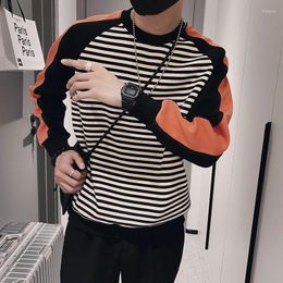 Men's T Shirts Fashion O-Neck Spliced All-match Striped T-Shirt Men Clothing 2023 Autumn Oversized Casual Pullovers Loose Korean Tee Shirt