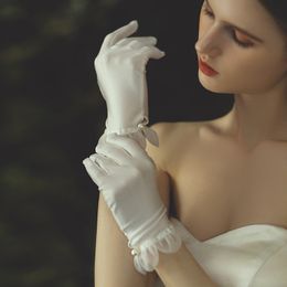 Five Fingers Gloves Elegant White Wedding Vintage Pearls Mesh Short Brides Bridesmaid Marriage Accessories