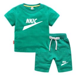 Set di abbigliamento Nuovi pantaloncini casual a maniche corte estivi Abbigliamento per ragazzi del bambino Vestito Moda infantile Vestiti per ragazza Costume per bambini