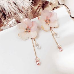 Charm Bohemia Acrylic Plant Women Dangle Earrings Fresh Frosted Petals Dripping Earrings For Women Drops Earrings G230225