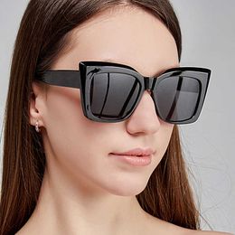 Occhiali da sole Fashion Square Occhiali da sole Donna Vintage Cat Eye Designer Oversize Occhiali da sole UV400 Outdoor Oculos De Sol Protezione UV G230225