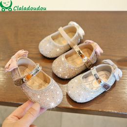 First Walkers 12-15.5cm Brand Baby Leather Shoes Beige Bling Sequin Girls Princess Dress Shoes Toddler Soft Butterfly-knot Walkers 230227