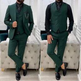 Men's Suits Handsome Green Mens Costume Homme Wedding Slim Fit Tuxedos Peaked Lapel Groom Party Blazer Business (Jacket Vest Pants)