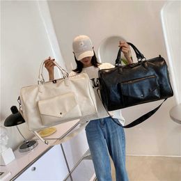 Duffel Bags Women's Bag Fashion Pu Leather Large Duffle Travel Bag Organiser Sports Gym Bags Outdoor Shoulder Crossbody Bag Weekend Handbags 230223