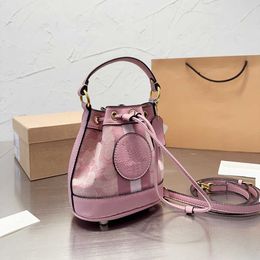 Tote Strawberry Bag Leather Totes Women Luxurys Designers Bags Fashion Designers Handbags Lady Messenger Crossbody Bags C-letter Shoulder Bag Wallet 230223