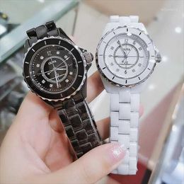 Armbanduhren Mode Marke Paar Keramik Uhr Schwarz Weiß Einfache Armband Verschluss Uhren Elegante Dame Business Kalender Uhr Reloj MujerWr