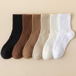 Men's Socks 1 Pairs Man Socks Medium Tube Socks Autumn Winter Black White Pure Cotton Sock Men Classic Leisure Business Socks Basketball New Z0227