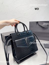 Womens Uptown Shoulder Bag Designer Luxury Up Town Composite Message Envelope Handbag Leather Tote Cross Body Bags Size 23-22cm