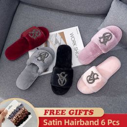 Slippers 2023 Fashion Rhinestone Design Women Home Flat Slippers Sexy Open Toe New Home Fur Warm Nonslip Leisure Interior Female Shoes Z0215