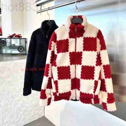 Men's Jackets Designer Autumnand Winter Jacket Coat Letter Chessboard Embroidered Lamb Wool Casual Versatile Loose Women's Same Baseball with 22UV