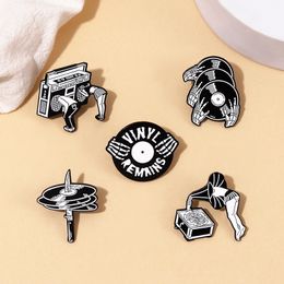 Brooches Pin for Women Men Fashion Vintage Radio Enamel Crafts Art Coat Shirt Jewellery Metal Bag Decor Brooches and Pins for Sale Black Colour