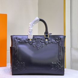 New Sac Plat Handbag Tote Shopping Bag Cowhide Leather Fastener Fashion Letters Gold Hardware Interior Zip Pocket Women Shoulder Bags