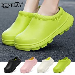 Slippers Men Chef Shoes Women Work Cook Shoes Waterproof Oil-proof Kitchen Shoes Hotel Restaurant Non-slip Safety Footwear Water Shoes Y2302