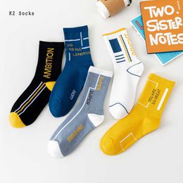 Men's Socks New Hip Hop Letter Striped Long Socks Cotton Harajuku Streetwear Skateboard Sport Funny Fashion Soft Trend Men and Women Socks Z0227