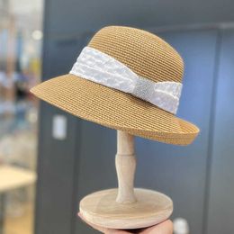 Wide Brim Hats Summer Hepburn Style Vintage Fashion Bow Rhinestone Design Straw Hat Women Girls UV Protection Beach Holiday Wide Brim Sun Cap G230227