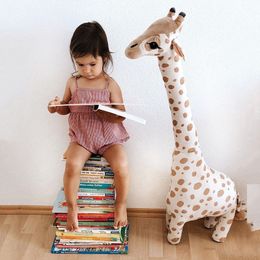 Plush Dolls 38/65/80CM Big Size Simulation Giraffe Plush Toys Soft Stuffed Animal Giraffe Sleeping Doll Toy For Boys Girls Gift Kids Toys 230227