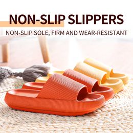 Slippers Summer QuickDrying Nonslip Sandals House Thick Sole Slippers Beach Sandal Slipper Bathroom Footwear Eva Soft Sole Slide Sandal Z0215