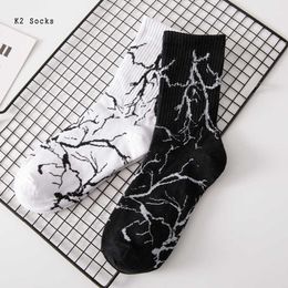 Men's Socks Black Purple Lightning Men and Women Socks Cotton Harajuku Personality White Flash Hip Hop Fashion Skateboard Girls Sockings Z0227