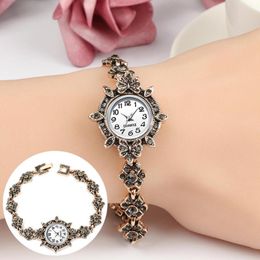 Wristwatches Vintage Women Rhinestone Flower Charm Round Dial Analog Quartz Bracelet Watch Casual Dress ColckWristwatches WristwatchesWristw