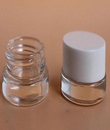 5-ml-Glasbehälter für Vorratsdosen, 5-g-Behälter für klares Wachs mit individuellem Logo, kleiner Mini-Kosmetikbehälter mit schwarz-weißgoldenem Deckel, 2019 h1497586
