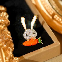 Pins Brooches Women's fashion crystal cute rabbit carrot women's luxury yellow gold zircon enamel alloy brooch safety pin G230529