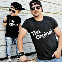 Roupas combinando para a família The Original Remix Daddy Mom Kids Tshirt Baby Body Look Roupas Pai Filho Presente Dia dos Pais 230601