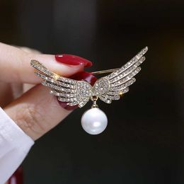 Pins Brooches Women's fashion crystal white pearl cute angel wing women's luxury gold zircon alloy brooch safety pin G230529