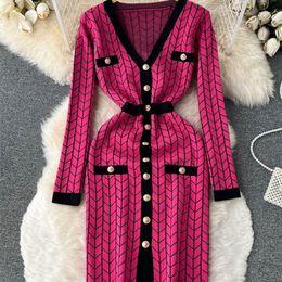 Basic Casual Dresses Autumn French Plaid Knitted Dress Women V Neck Sweater Sheath Hight Quality Dress Elastic Waist OL Warm Midi Long Dress 230531