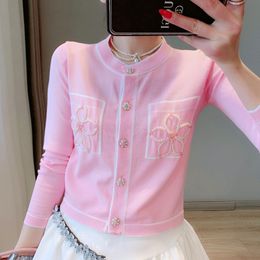 Sweaters Runway Pink Cardigan 2022 Spring Summer Cropped Sweater Top Women Contrast Colour Edge Beaded Flower Fake Pocket Knitted Cardigan