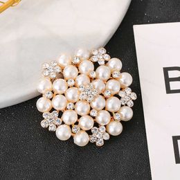 Pins Brooches High quality silver plated rhinestone imitation circular wreath pin suitable for women's luxurious pearl necklace wedding G230529