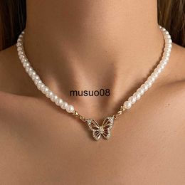 Pendant Necklaces Rhinestone Butterfly Artificial Pearl Chain Choker Necklace for Women Girls Beads Clavicle Chain Aesthetic Wedding Jewelry Gift J230601