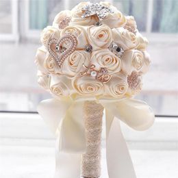 Stunning Wedding Flowers White Bridesmaid Bridal Bouquets Artificial Rose Wedding Bouquet Wedding Supplies buque de noiva193v