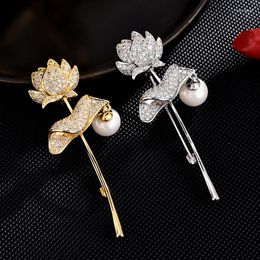 Brooches 2023 Luxury Cubic Zirconia Lotus For Women With Pearl Copper Jewelry Brooch Pin Dress Broche Femme Bijoux De Luxe