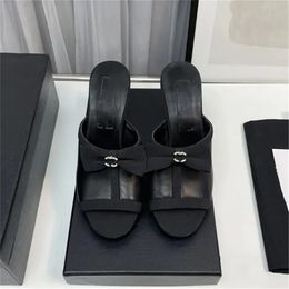 Designer Fashion Women's Sandals Luxury Brand Summer popular Leather High heel Sandals Leisure Holiday flats