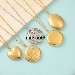 Pendant Necklaces RUMNVNTY 1pc Carved Designs Round Photo Frame Pendant Necklace Stainless Steel Charms Locket Girls Women Memorial Jewellery J230601