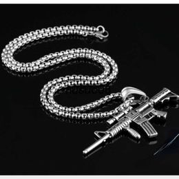 Pendant Necklaces Fashion Rifle Necklace Retro Pendant Hip Hop Necklaces for Men Hip Hop Jewellery Personality Accessories Party Anniversary Gift J230601