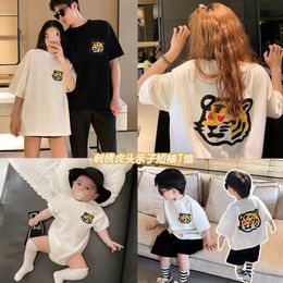 Family Matching Outfits Parentchild Clothes Father Mother Kids Embroidered Tiger Tshirt Baby Romper Clothing 230601