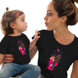 Family Matching Outfits Tshirts Fashion Mother and Daughter clothes baby girl MINI MAMA Print Cotton Look mommy me Clothes 230601