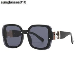 2023 New AM Family Sunglasses Women's Fashion Sunglasses Fashion Buy one pair of sunglasses and send two