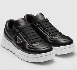 Роскошь 23S/S мягкие кроссовки Nappa Sneakers Обувь белая черная кожа