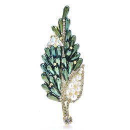 Pins Brooches Wuli baby handmade crystal leaf for women's unisex 2-color luxurious plant flower party office brooch gift G230529