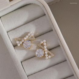 Ohrstecker Vintage Fliege Perlen Schmuckset für Frau Goldfarbe trendige Hochzeit Party Mädchen