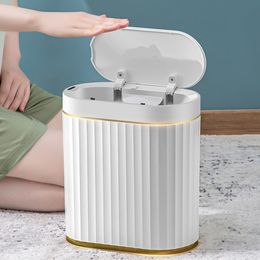 Waste Bins 7L Smart Sensor Trash Can For Kitchen Garbage Tin Bathroom Light Luxury Family Living Room Cracks Bin Cubo Basura 230531
