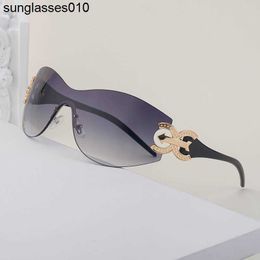 2023 One Piece Windproof Sunglasses for Women Fashion Y2K Millennium Sunglasses for Women Buy one pair of sunglasses and send two