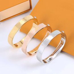 Luxury womens mens designer bracelet bangles for women Gold Bangle Fashion 18K Gold Silver Plated Titanium Stainless steel bangles Alloy Wedding Jewellery Gifts