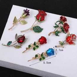 Brooches Beautiful Rose Breast Collection Women's Elegant Flower Pins Summer Design Party Valentine's Day Gift G230529